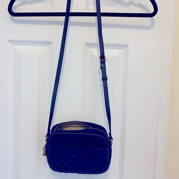 J CREW Velvet Crossbody Signet purse She’s gorgeous inside & out. Very s… - Picture 2 of 12